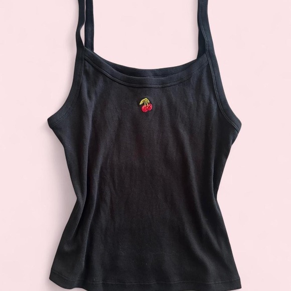 Victoria's Secret Tops - Brand New W Tags Victoria's Secret Black Ribbed Cami Womens L